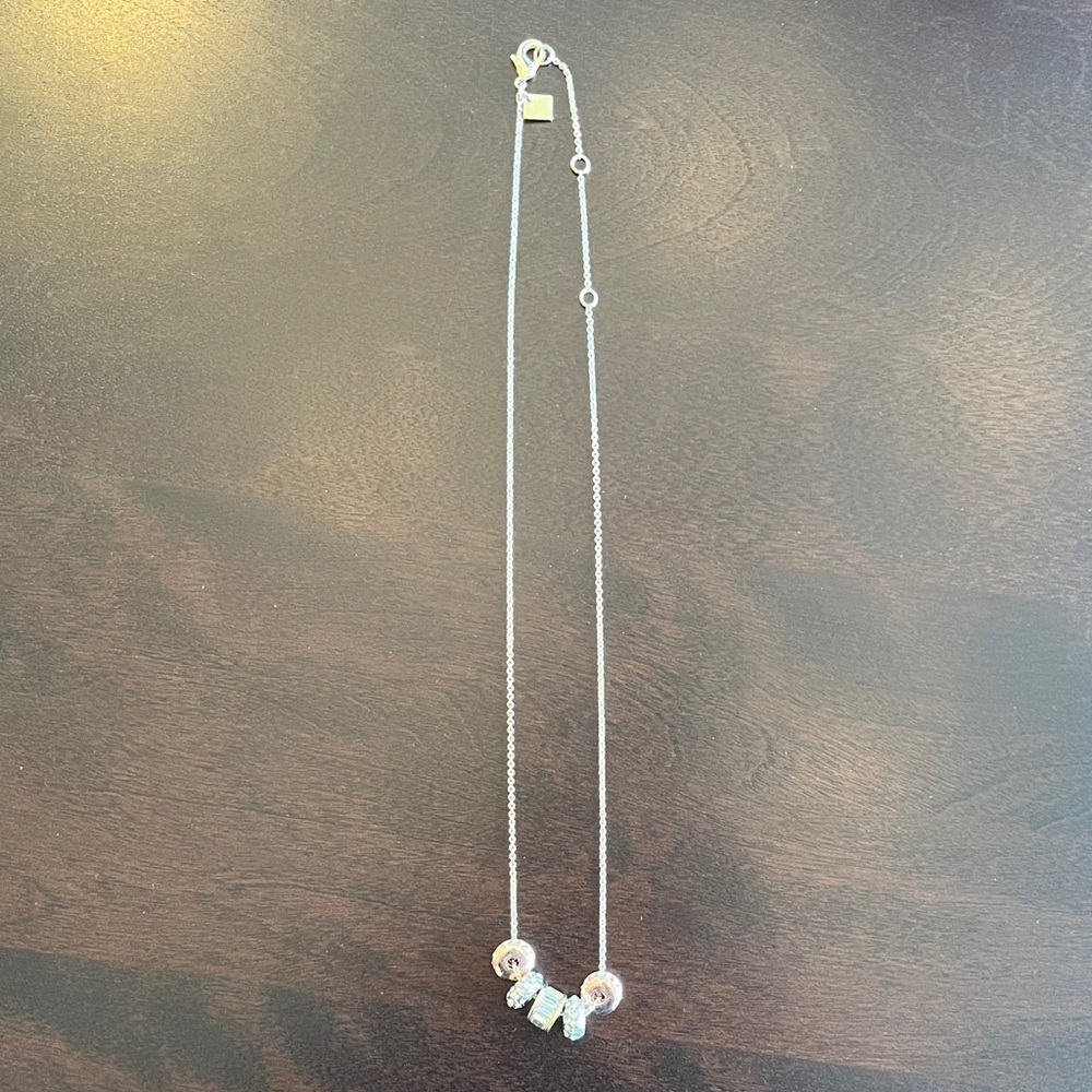 NWOT Elegant Gold toned Necklace w/ rose gold and Mixed metal Crystal Accents
